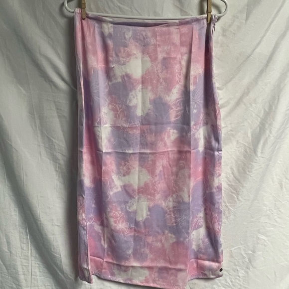 Roxy sheer skirt zip up on side size medium pink/purple tie dye - Picture 2 of 8